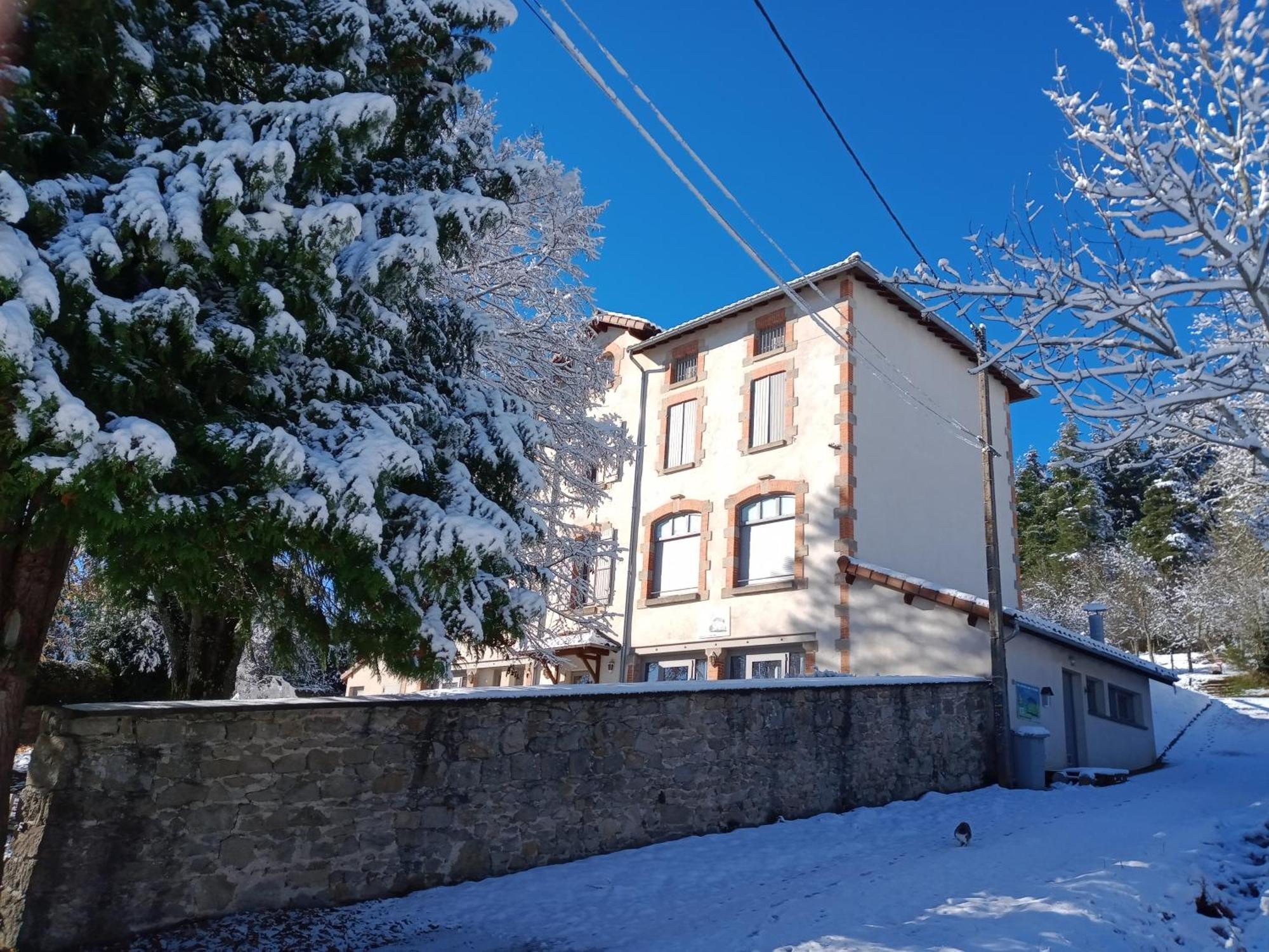 Gite Des 3 Etangs Malvières Exterior foto